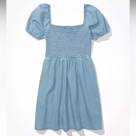 American Eagle Outfitters Dresses & Skirts - American Eagle denim smocked mini dress - size L